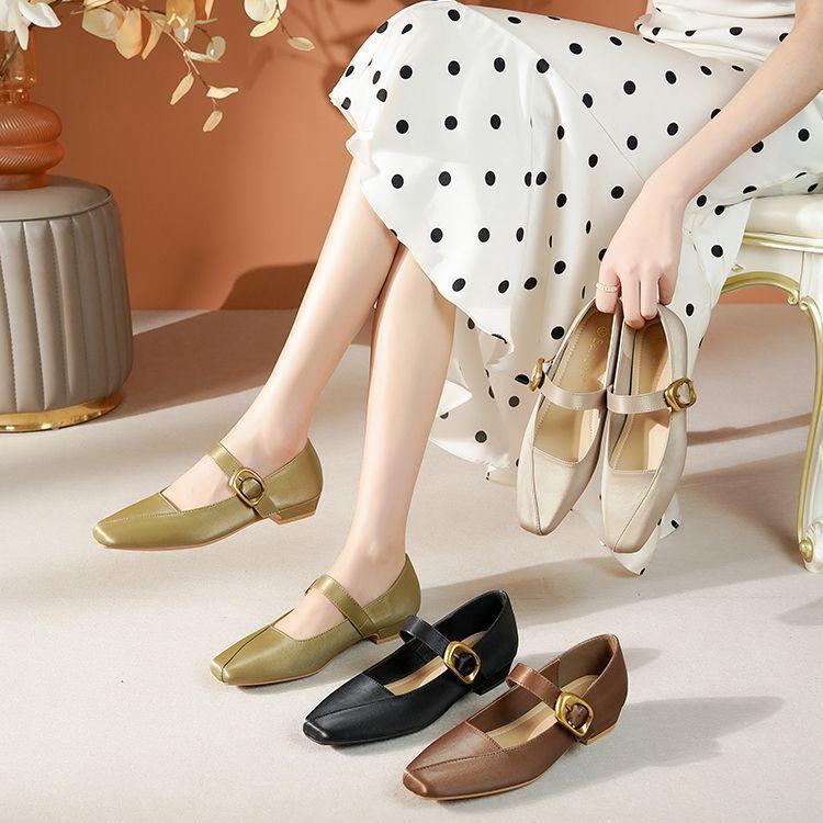 

French 2025 new thick heel one-word buckle with square head spring and autumn single shoes gentle low heel light mouth Mary Jane women s shoes 40 коричневый