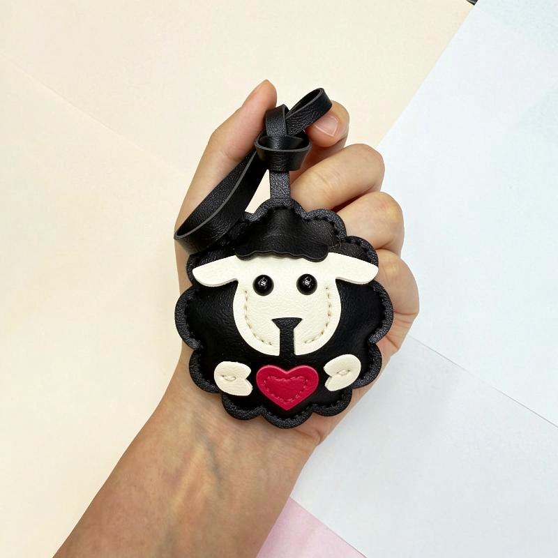 Cute Leather Sheep Shape Bag Charm For Backpack Purse Decor Sheep Hanging Ornament For Girls Gift