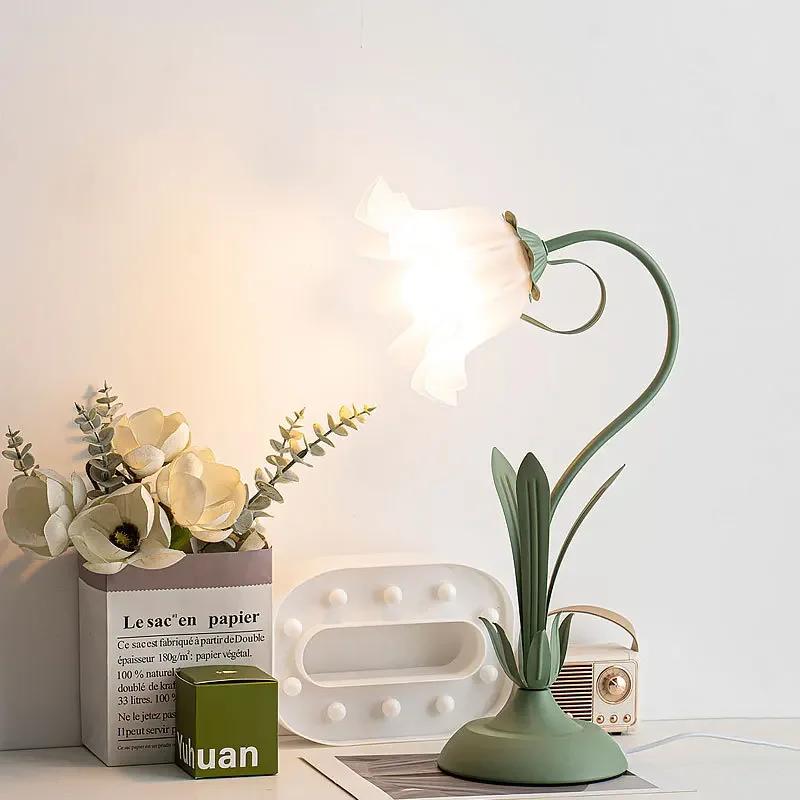DurableBedside Night Light Explosion Pastoral Flower Romantic Bedroom Princess Room Desk Decoration Atmosphere 5W Three-color Li