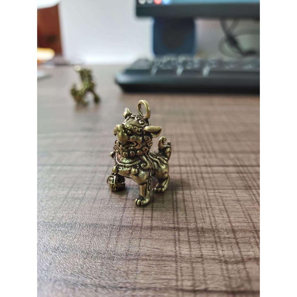 

Creative brass unicorn ornament antique mini keychain pendant retro office desktop ornament