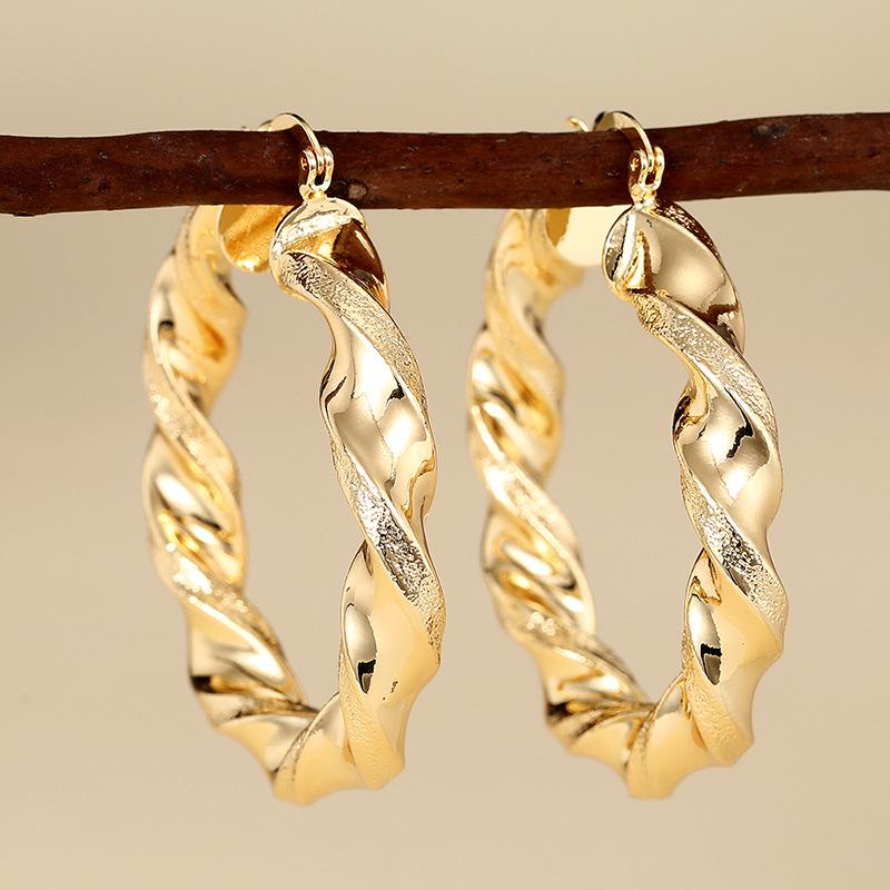 

1 Pair, Fashionable, Niche Design, High-end Earrings золотой