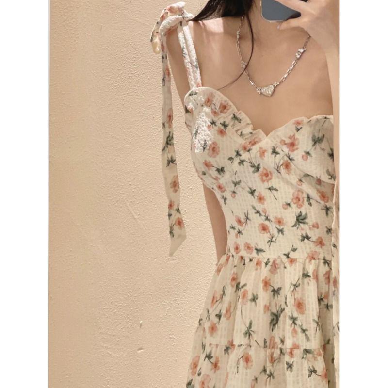 Französisches florales taillienbetonendes Camisole-Kleid - Sommer Fee Petite Slim Fit