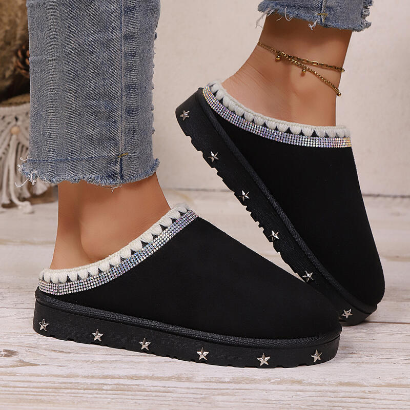 Fashion Luxury Glitter Warm Plush Outdoor Slippers Women 2025 Winter Soft Furry Metal Decoration Mules Slippers Suede Flat Heel Slides