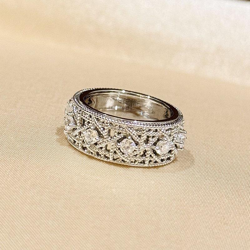 Design ispirato anelli in rattan a scacchi intarsiati con diamanti per donne lusso leggero anello traforato banchetto nuziale regalo