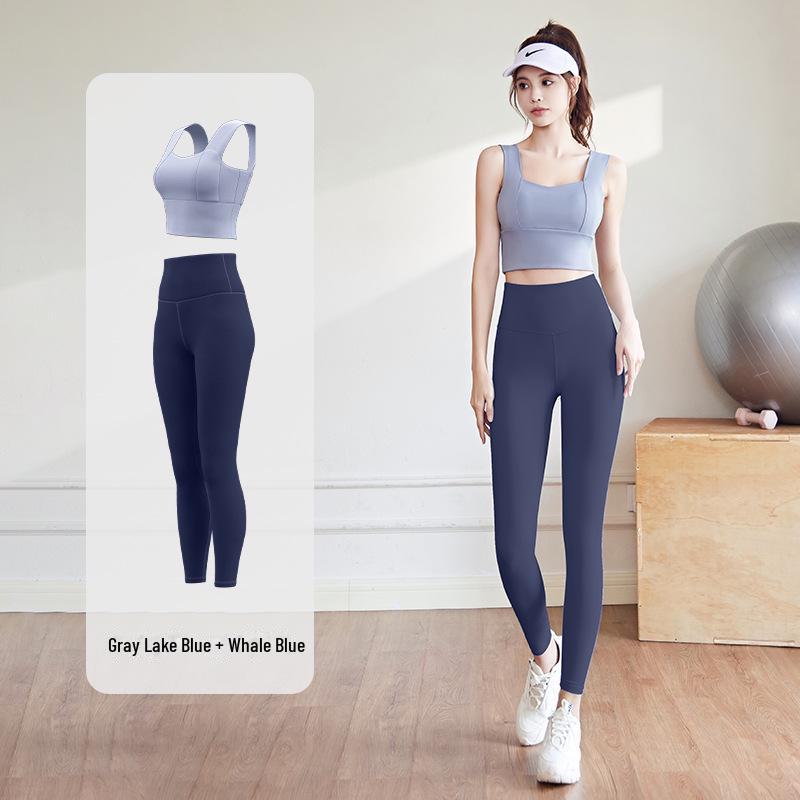 "Juyitang Peach Yoga Set: Shockproof Medium Support for Indoor Running & Fitness"