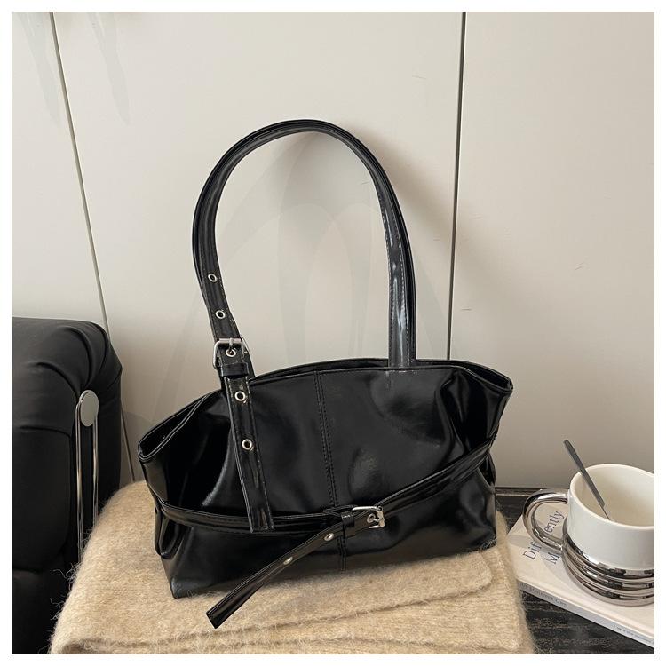 

Winter Style Women s Retro Minimalist Tote Shoulder Bag 2026 Autumn Large Capacity Commuting Top-Handle Hand Bags for Women чорний