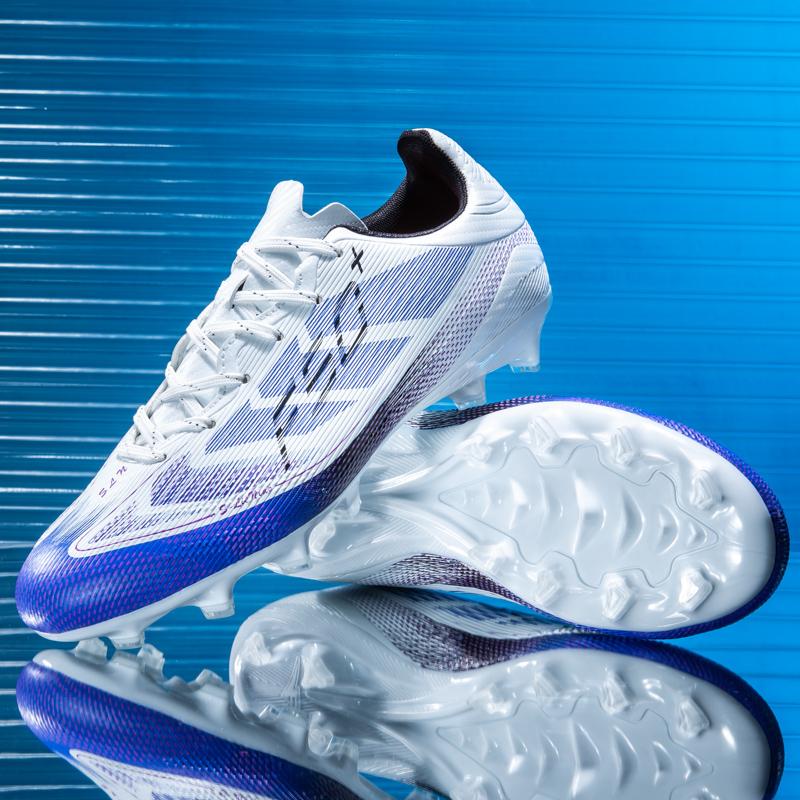 New Men Football Boots Grass Outdoor Sport Training Shoes Match Sneakers Non-Slip Soccer Shoes Professional Ultralight Unisex