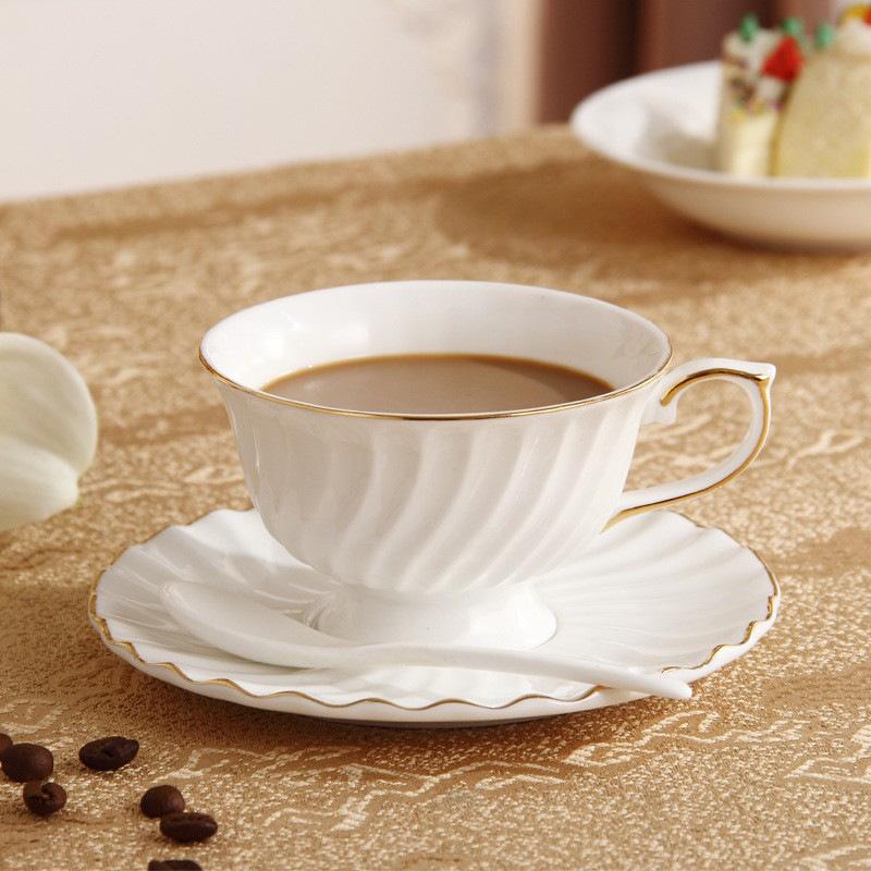 porcelain tea cups Ceramic coffee mug and plate set Simple tea set Bone china latte art cup afternoon tea tania bulhoes cup