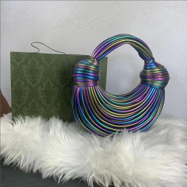 European & American Designer Textured Handheld Niche Wire Bag - Unique Women's Bag