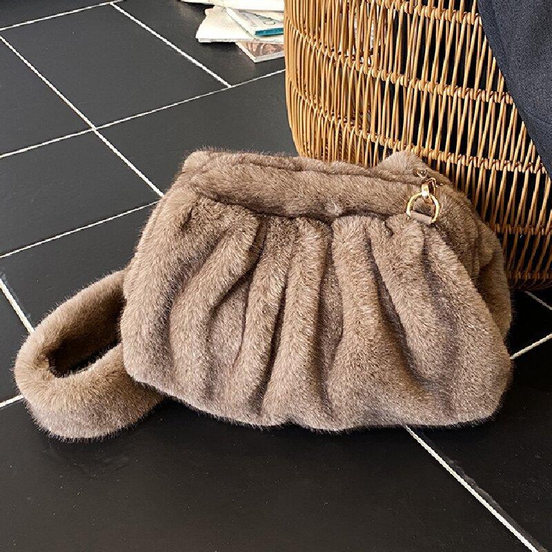 

Осень и зима плиссированная облачная плюшевая сумка новая женская сумка через плечо нишевая сумка-мессенджер для通勤 сумка для волос хаки