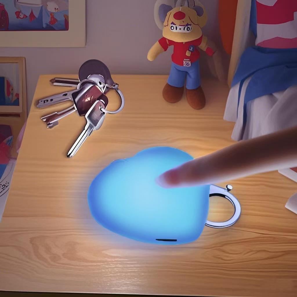 1PC Heart-shaped Mini Night Light, with a Built-in Battery, Can Be Hung On a Handbag, Keychain, or Used As a Desktop Decoration.
