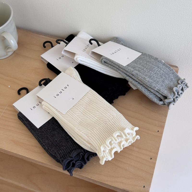 Black Fungus Edge Socks, Women's Mid-calf Socks, Combed Cotton Socks, Vertical Striped Ballet-style Pile Socks