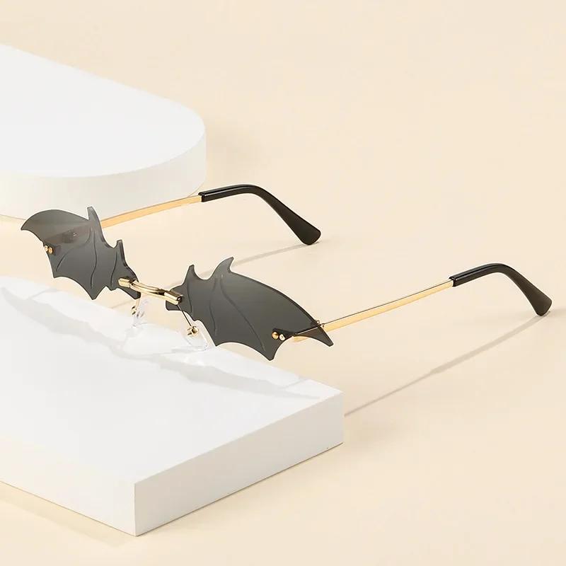 Fashion Rimless Unisex Design Sunglasses Trendy Bat Shaped Sun Eyeglasses Women Male Classic Vintage Sunglasses Halloween Accessories Oculos De Sol