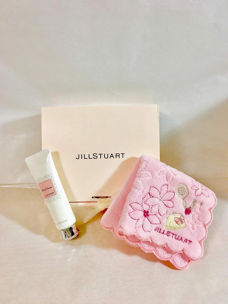 JILL STUART Handkerchief Hand Cream Gift Set &