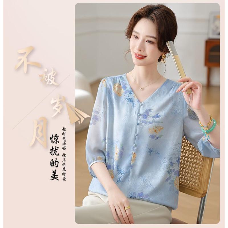 Women's Light Blue Floral Print V-Neck Half-Sleeve Chiffon Blouse Fresh Casual Office Top