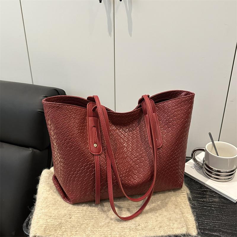 Retro woven large-capacity bag women's autumn new fashion tote bag versatile underarm bag shoulder bag