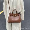Nuova borsa a secchiello intrecciata casual da donna, borsa a tracolla versatile alla moda con texture