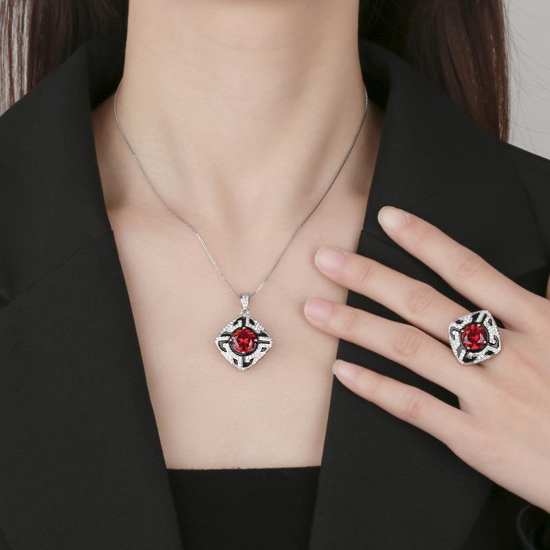 Autumn And Winter Jewelry Copper Bottom Gold-Plated Simulation Red Corundum Round Temperament Light Luxury Suit Female 10Mm