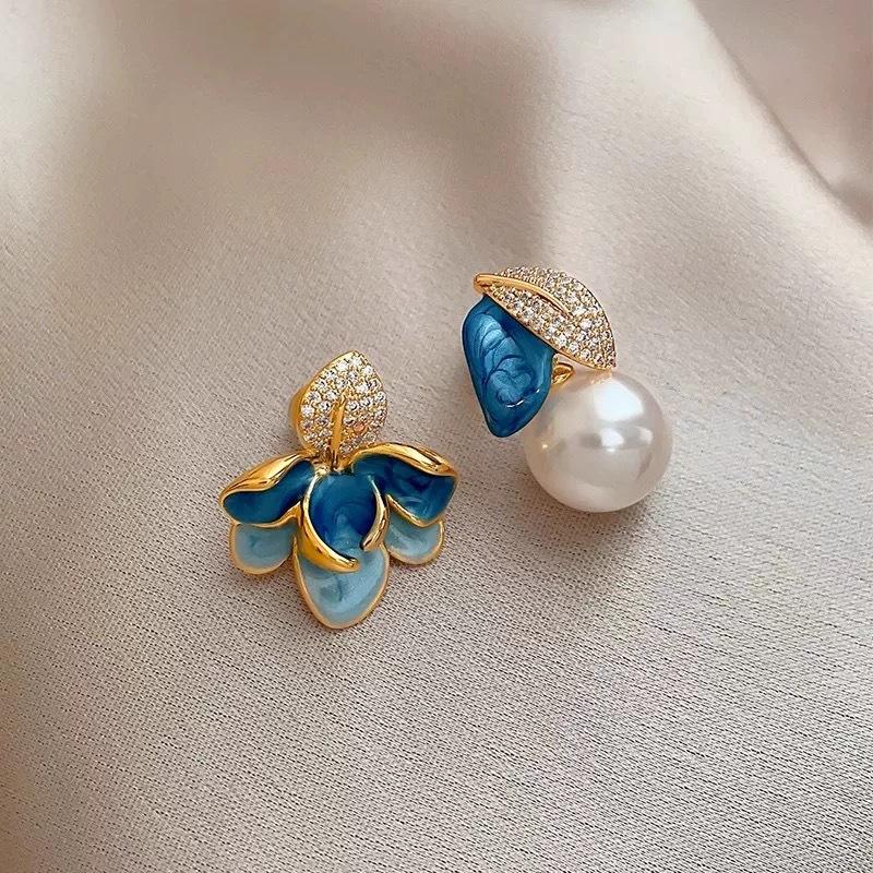 Light luxury high-end enamel drop glaze asymmetrical earrings women's new new Chinese stud earrings exquisite fashion earrings