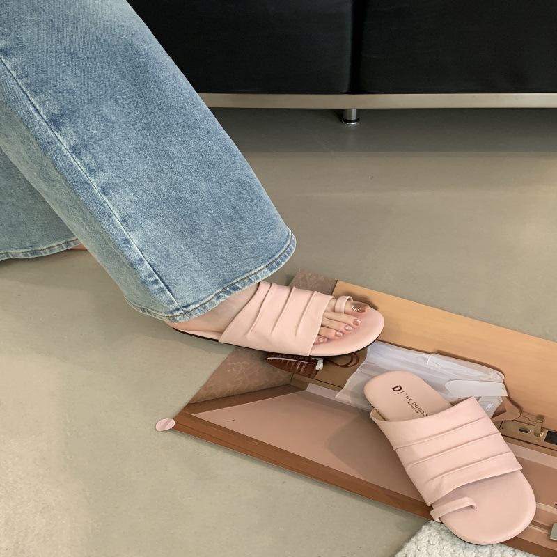 Spring and summer women's outer wear Roman women's shoes one-word seaside beach sandals design sense niche flat-bottomed pinch slippers