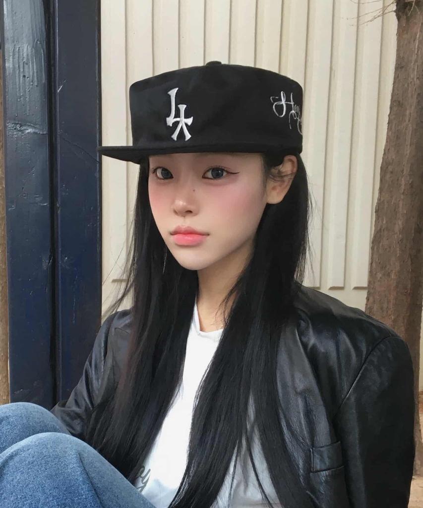 Sseo Symbol Pillbox Cap - Black