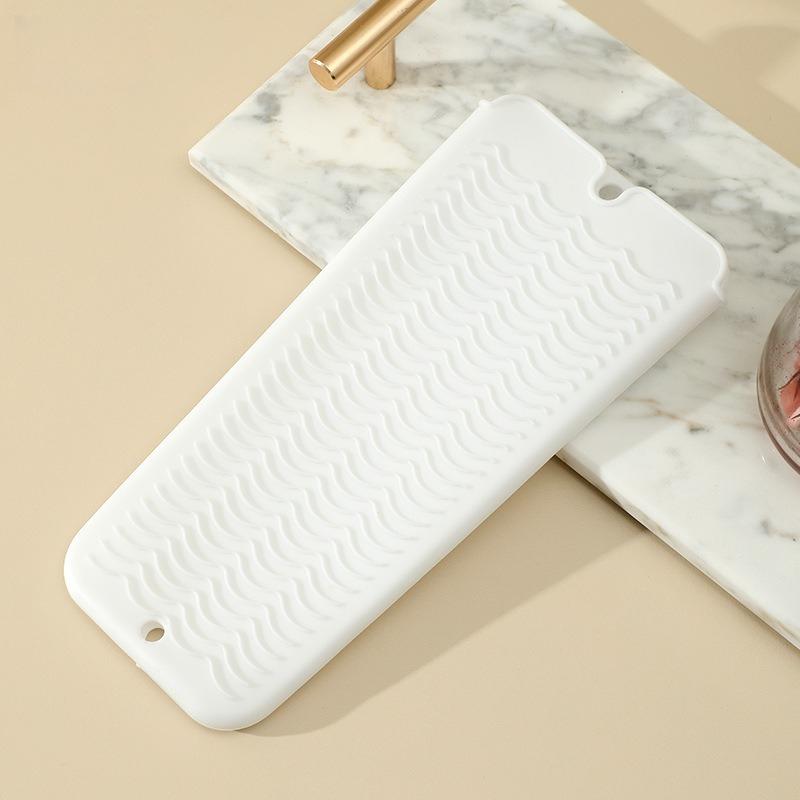 1pc Silicone Curling Iron Heat Insulation Cover, High Temperature Resistant Tool, Non-slip, Portable Storage Bag