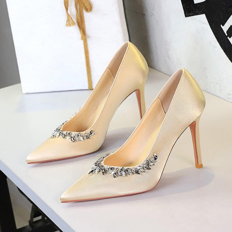Fashion Elegant Party High Heels Pointed Toe Satin Rhinestone Stiletto Pumps Women Shoes
