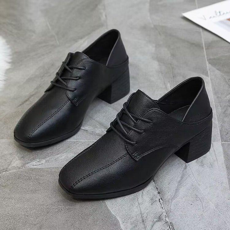 Coarse heel British style small leather shoes women's 2025 autumn new square head retro college style lace-up student medium heel single shoes