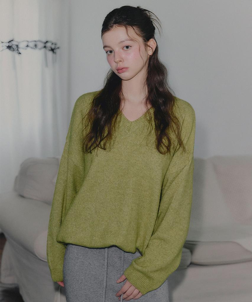 Teuwi Lennon V Balloon Loose Fit Long Sleeve Knit