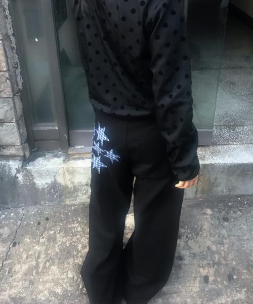 Tansanmageunesyum Star Applique Pants (Black)