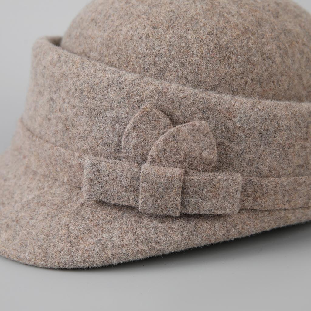 Retro autumn and winter women's wool, elegant bow to keep warm, short brim mother's cap to show the face, small equestrian hat