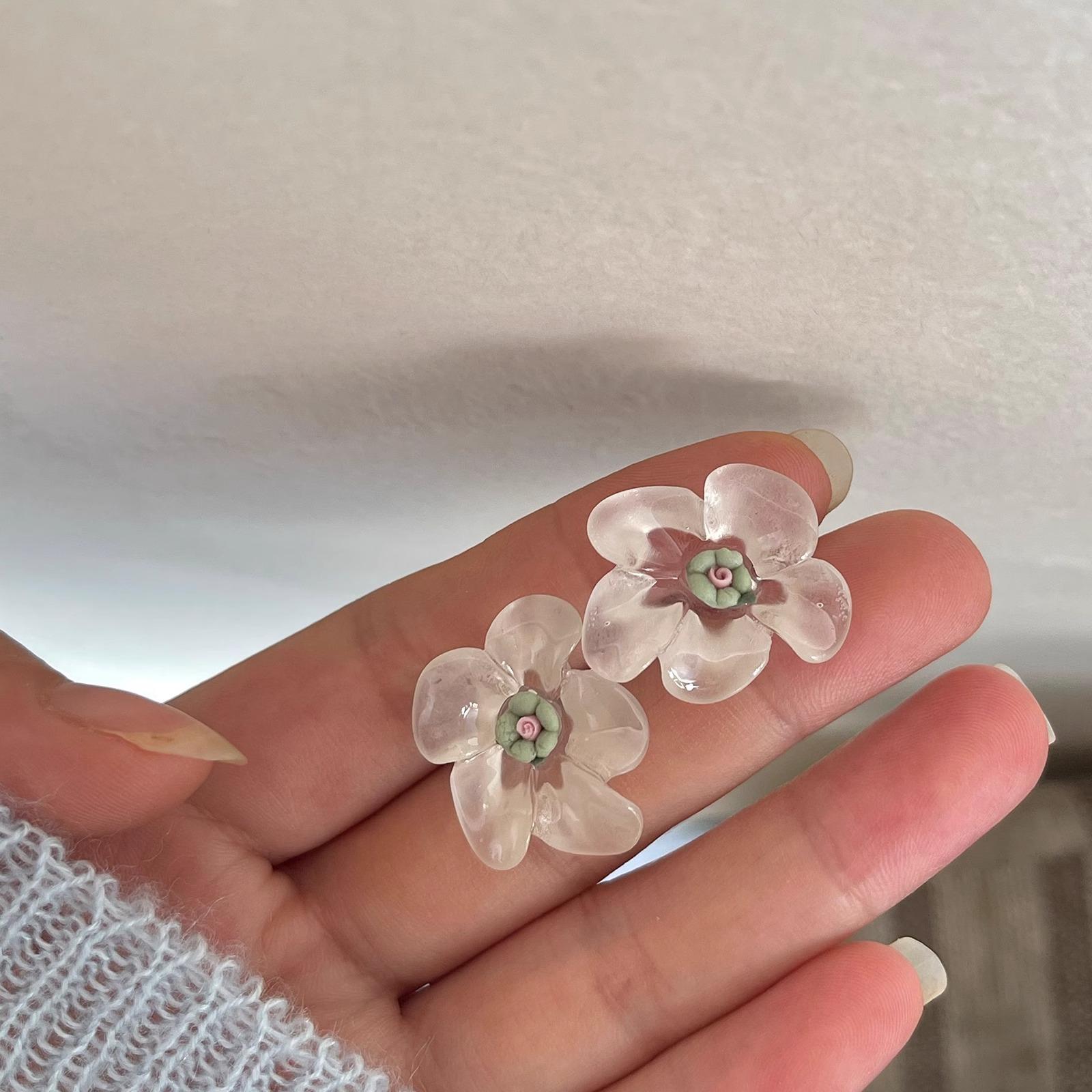 Women s Simple Spring&Summer Vintage Flower Earrings 1 pair of earrings