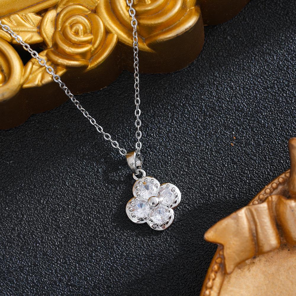 Copper Four-Leaf Clover Necklace with Multicolor Zirconia Petal Pendant and Delicate Chain
