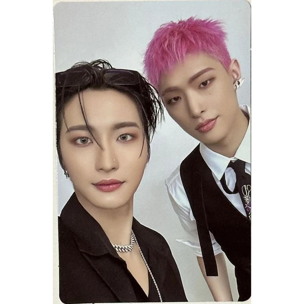 ATEEZ THE WORLD EP.2:OUTLAW A / DENÍK / JEDNOTKA DENÍKU / Z ver. OFICIÁLNÍ FOTOKARTA