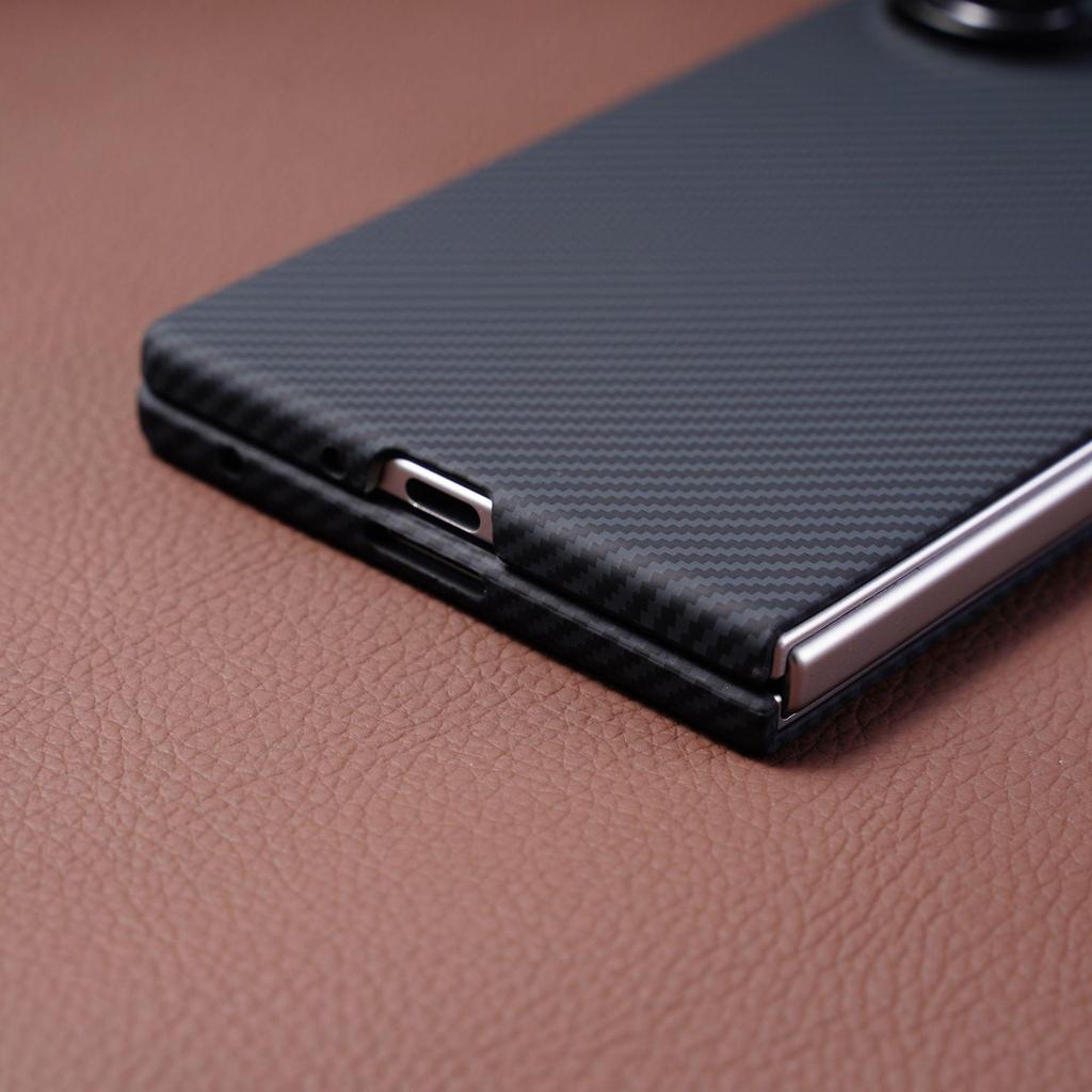 Samsung Galaxy Z Fold7 Official Magnetic Carbon Fiber Protective Case