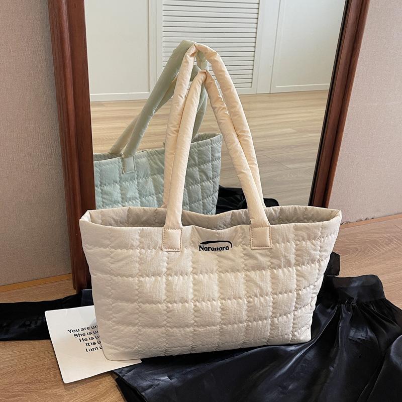 

Сумки Женские новые хлопковые сумки большой вместимости Высококлассные ромбовидные сумки через плечо Модные текстурные сумки-тоут бежевый