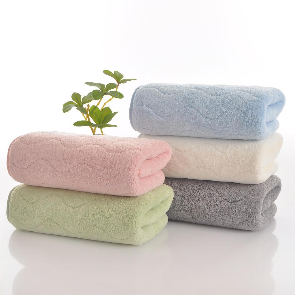 Coral Fleece Wavy Pattern Towel - Soft, Antibacterial Microfiber for Face & Hair Drying