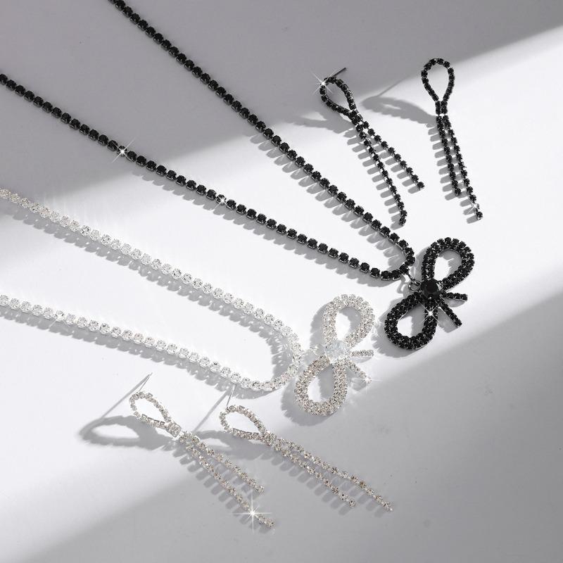 Bow Rhinestone Fringed Necklace Earrings Women's Two-piece Set, Wedding Temperament Noble and Elegant Collarbone