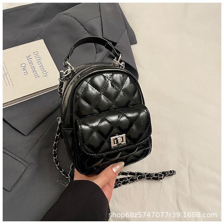 Portable Xiaoxiangfeng bag women's 2025 new versatile going out backpack exquisite diamond chain bag