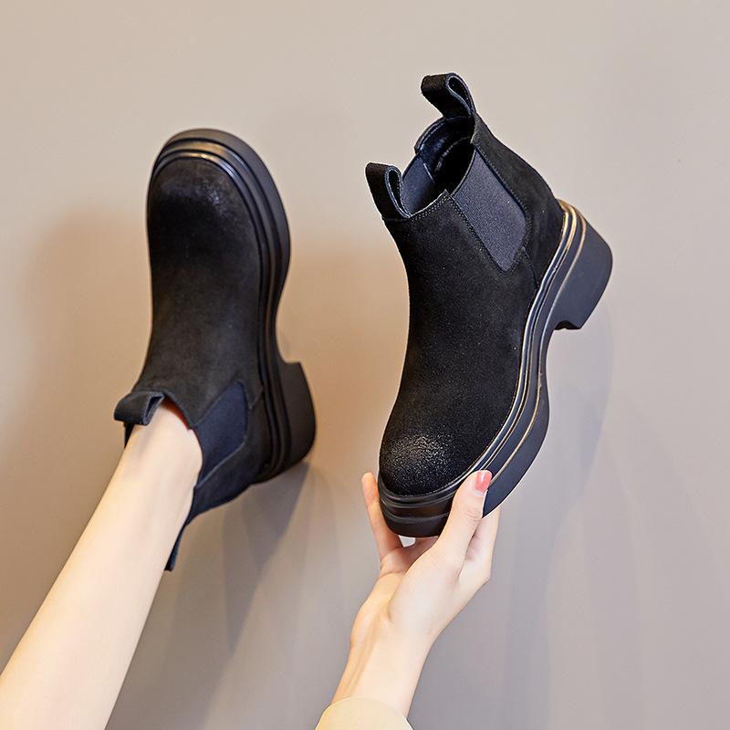 Leather Chelsea Boots Women's 2025 Autumn and Winter New British Style Velvet Chimney Short Boots Brown Flat Martin Boots