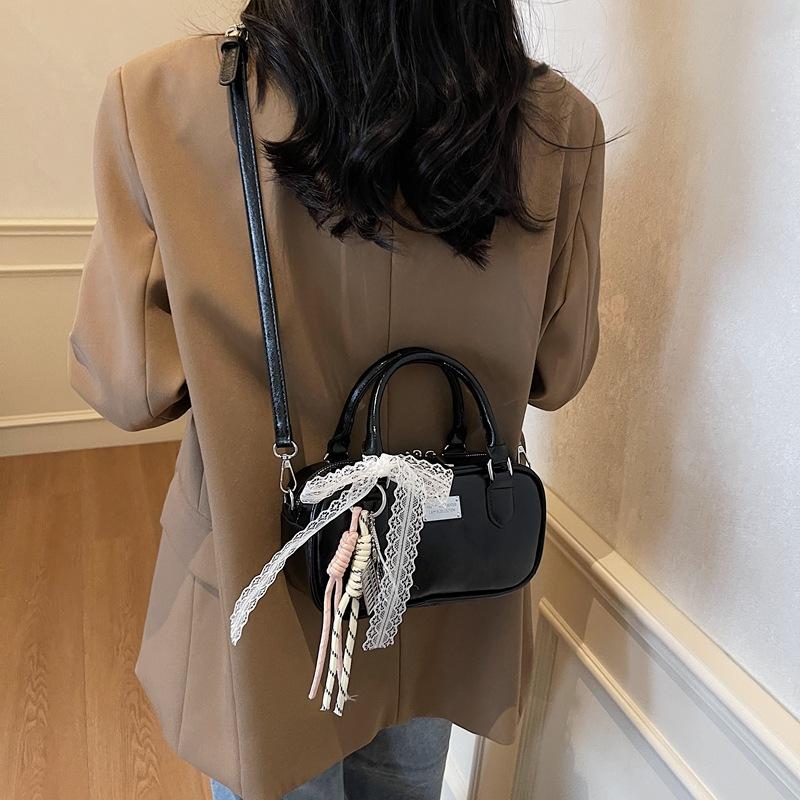 Bag Women's Versatile New Fashion Messenger Bag Casual Handbag