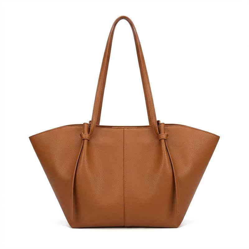 

Tote Bag, High-end Sensory Communication Bag, European and American Fashionable Design, Women s Bag, Simple and Large Capacity Shoulder Bag золотий коричневий колір