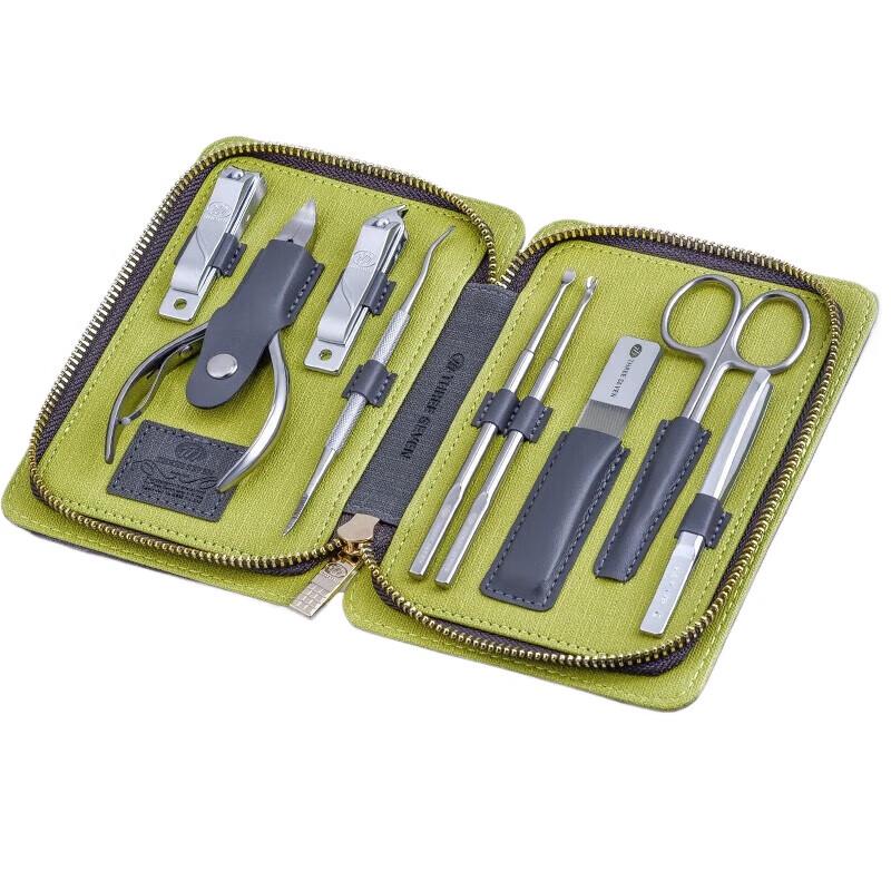 THREE SEVEN 9-Piece Manicure Set