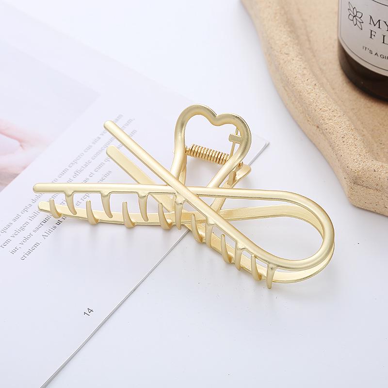 Stylish Korean & Japanese Matte Metal Claw Clip for Updo Hairstyle