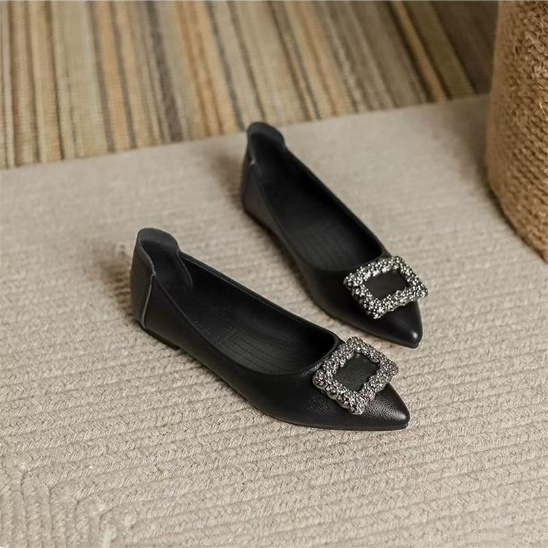 

Soft leather square buckle flat-soled single shoes women s 2025 new pointed head shallow mouth soft-soled work shoes fashionable foreign style Doudou 40