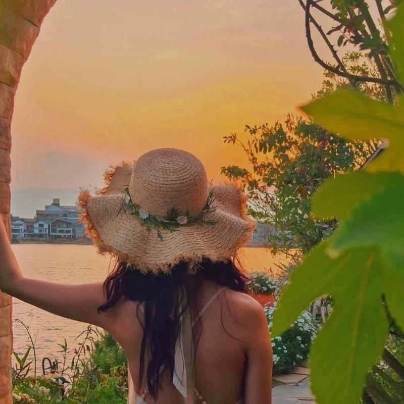 Holiday Wind Flower Woven Straw Hat Female Summer Seaside Big Brim Showing Face Small Bucket Hat Beach Pastoral Visor