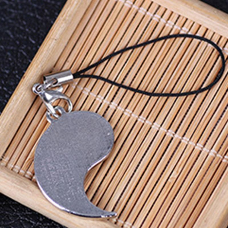 Black White Star Moon Keychain Pair Friendship Key Chain Pendant Couple Phone Charm Decoration for Key Bag Backpack