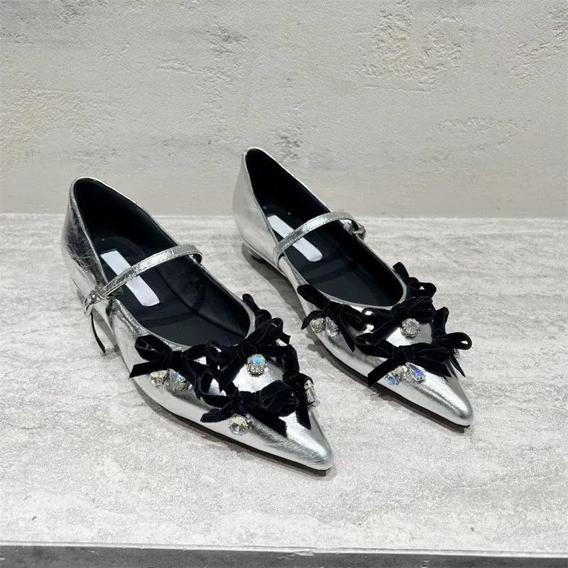 Fashion Mary Jane Shoes Women's Shallow Mouth 2025 New Summer Fashion Rhinestone Bow Pointed Flat-bottomed Shoes Zapatos De Mujer