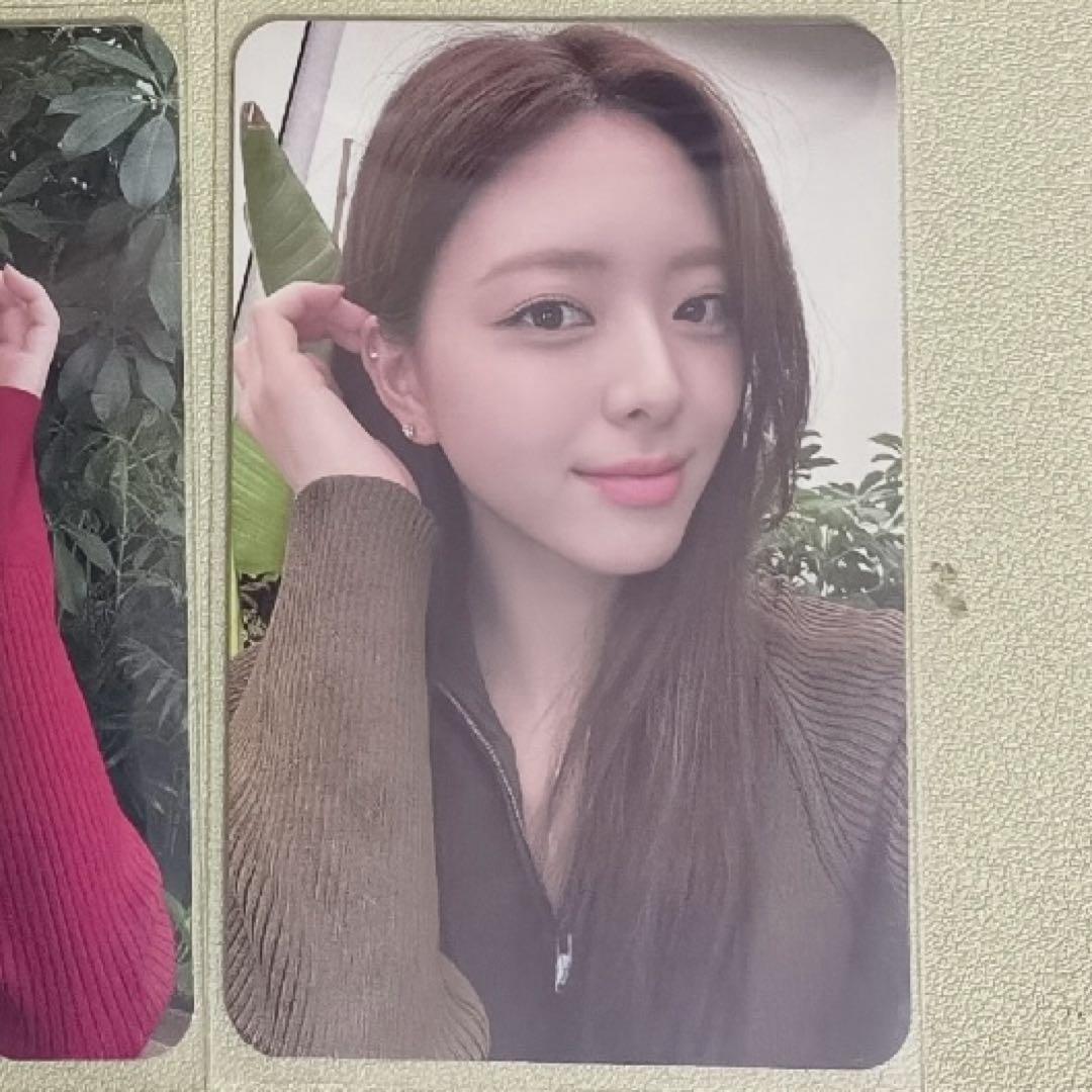 

[USED] ITZY Yuna GOLD musickorea Pre-order Limited Bonus Trading Card