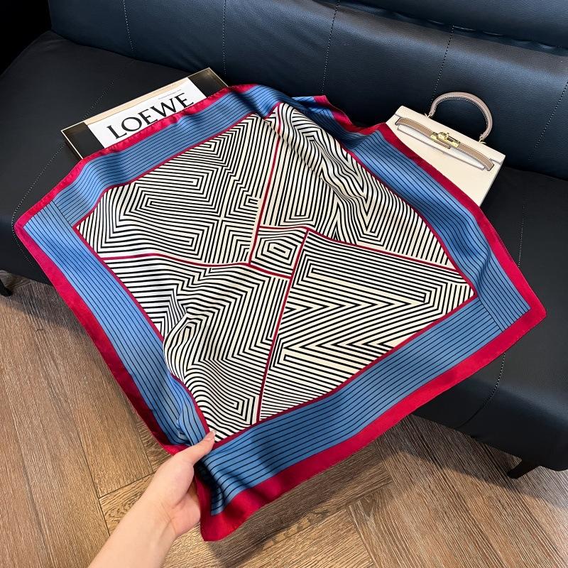 New silk scarf women's fashion versatile high-end small square scarf Korean version neck protection scarf spring and autumn retro scarf binding bag